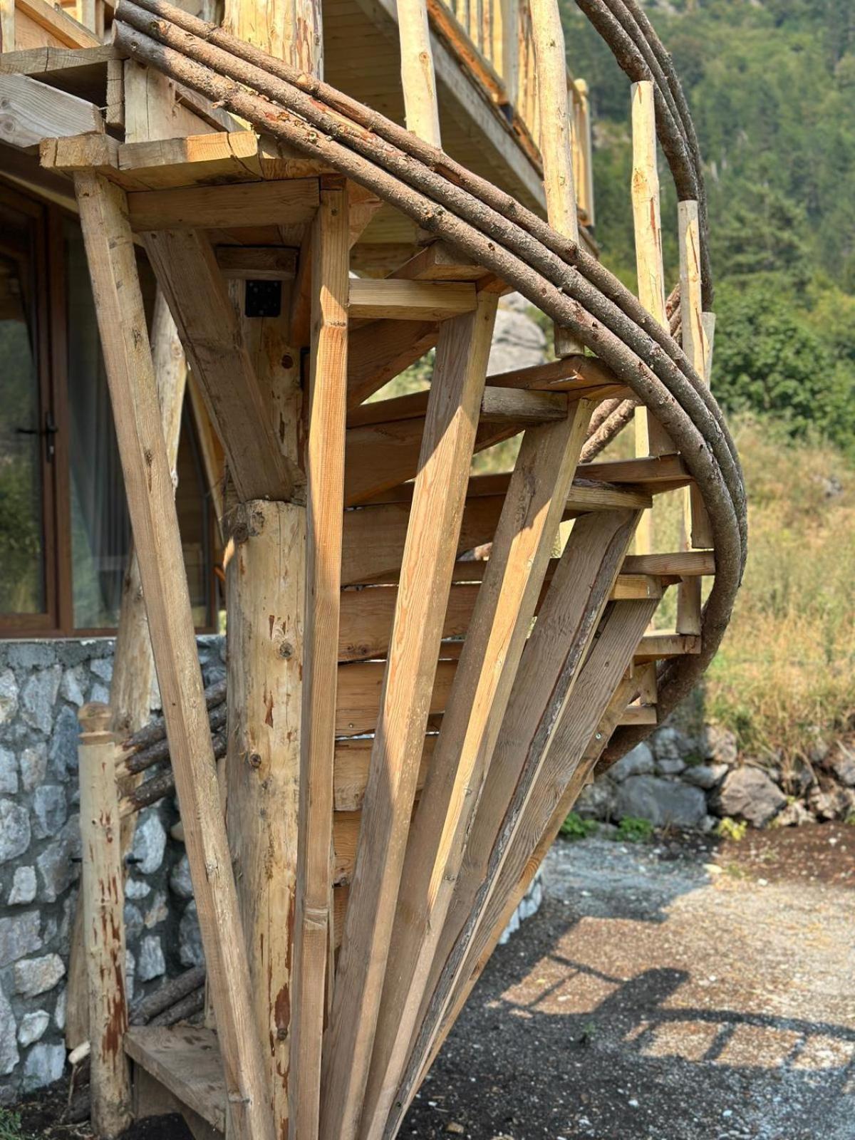 Guest House Kukaj 瓦勒博内 外观 照片